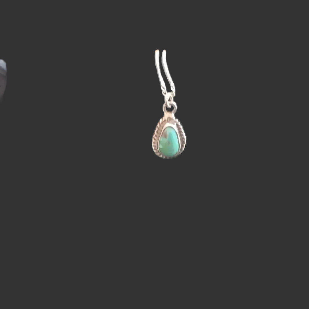 Turquoise Teardrop Silver Necklace