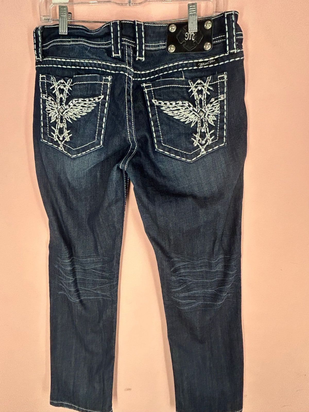 Detail view of embroidered Jeans for Women, Black Wash Wing Pockets, Miss Me